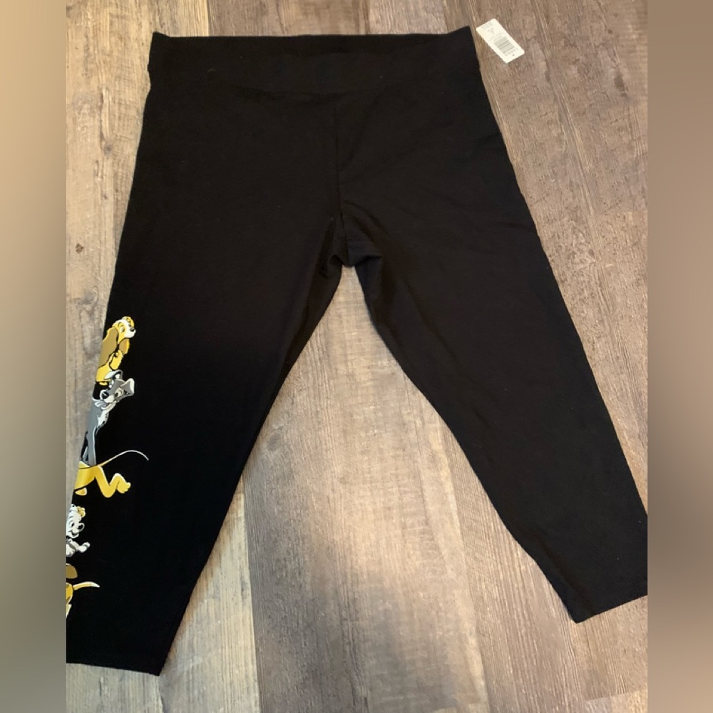 Torrid Disney Dogs Crop Leggings